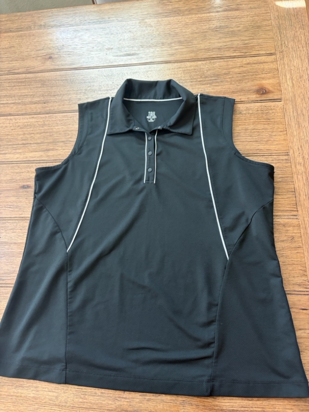 Tail White Label Black Polo with White Piping